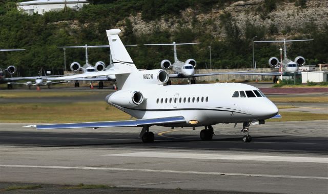 Dassault Falcon 900 (N820M)