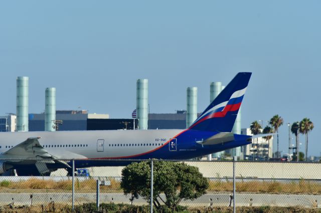 BOEING 777-300ER (VQ-BQD)