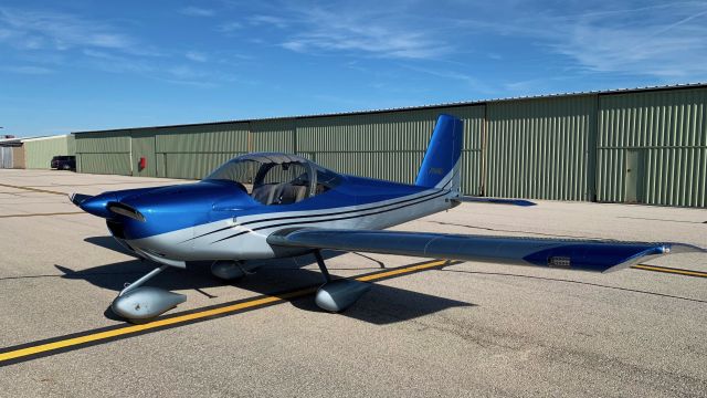 Vans RV-12 (N1223B)