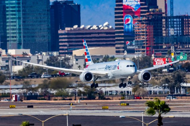 Boeing 787-8 (N875BD) - An American Airlines 787-9 landing at PHX on 2/10/23 during the Super Bowl rush. Taken with a Canon R7 and Canon EF 100-400 II L lens.