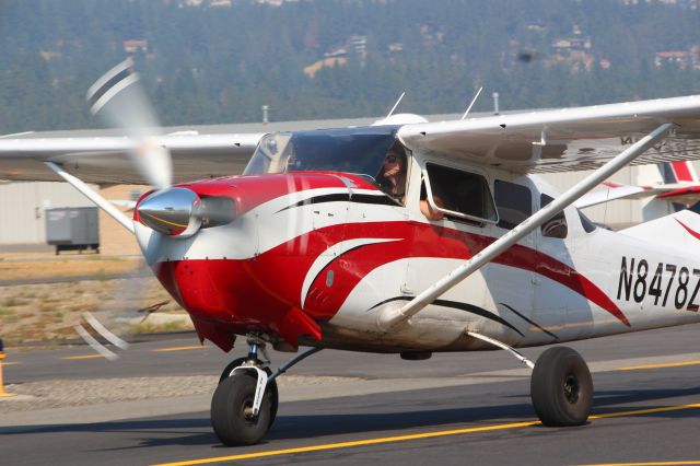 Cessna 205 (N8478Z) - Beautiful Cessna 205 at the 2022 AOPA fly-in.