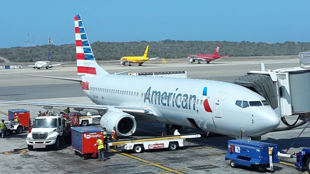 Boeing 737-800 (N890NN) - Vuelo AA 968br /SVMI-KMIA GATE 26 - E5br /10 FEB 2016br /2h49Mbr /36.000 FTbr /457 KTSbr /1.383 MI