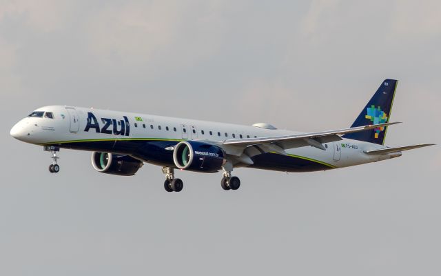 EMBRAER ERJ-190-400 (PS-AEU)