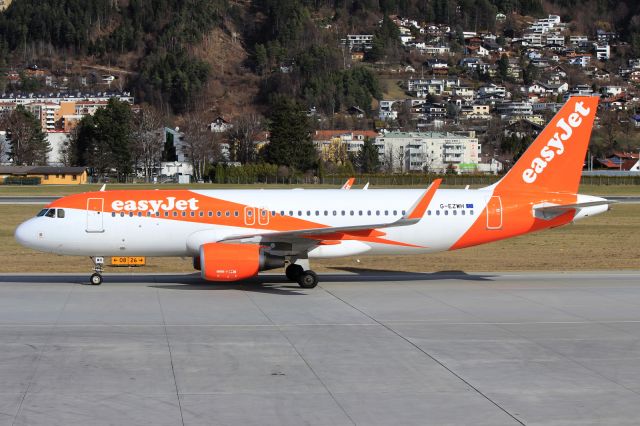 Airbus A320 (G-EZWH)