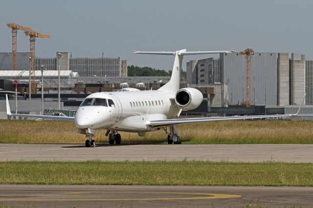 Embraer Legacy 600/650 (9H-JPC)