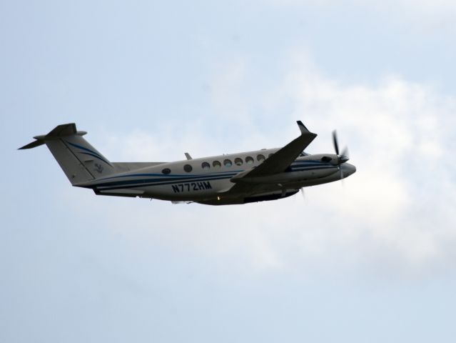 Beechcraft Super King Air 300 (N772HM)