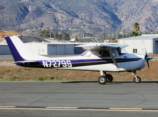 Cessna Commuter (N7279S) - Taxiing to RWY 26L