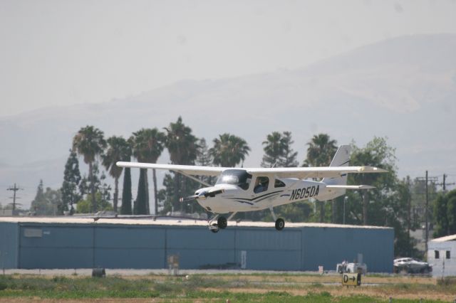 Cessna 152 (N6050A)