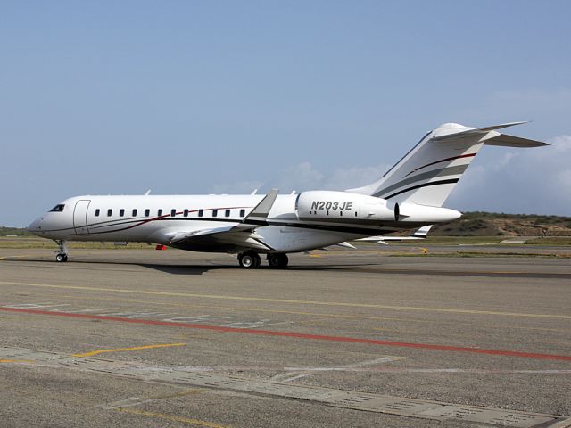 Bombardier Global Express (N203JE)