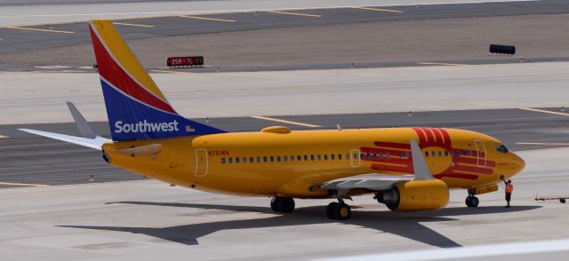 Boeing 737-700 (N781WN) - Phoenix Sky Harbor International Airport 24SEP19