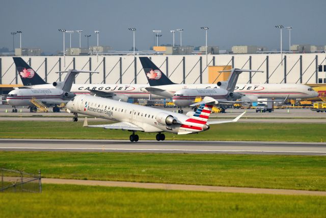 Canadair Regional Jet CRJ-900 (N555NN) - 18-L 07-25-21