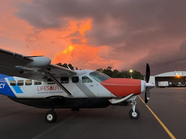 Cessna Caravan (N414CY)