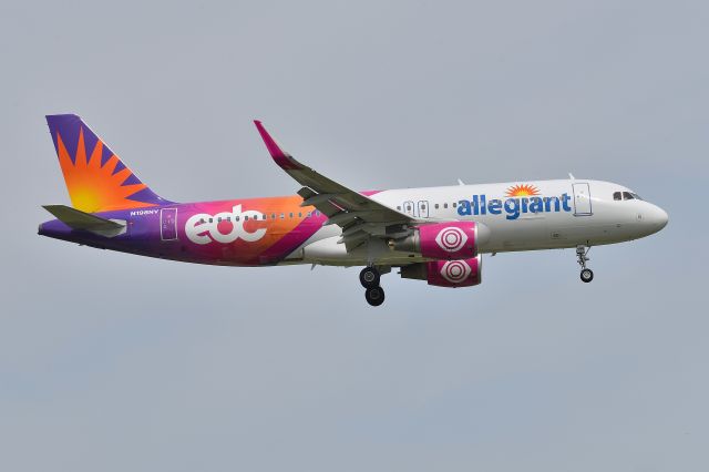 Airbus A320 (N198NV) - 5-L 05-31-24