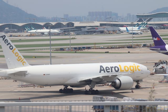 Boeing 777-200 (D-AALH)