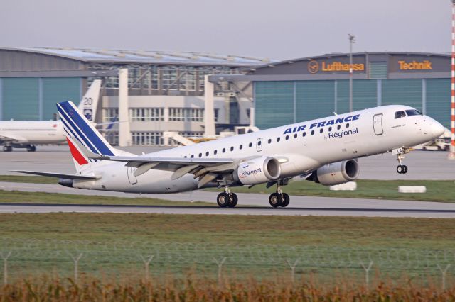 Embraer ERJ-190 (F-HBLA)