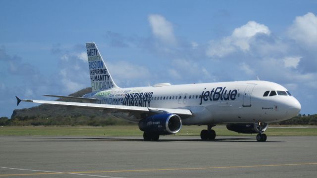 Airbus A320 (N598JB)