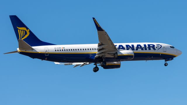 Boeing 737-800 (EI-EVM)