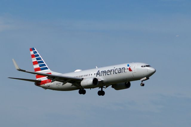 Boeing 737-800 (N927AN) - 6/2/19 - AAL1006 SLC-DFW