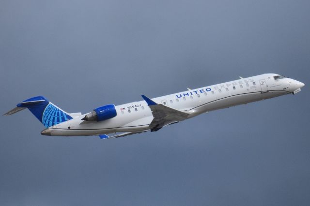 Canadair Regional Jet CRJ-700 (N554GJ) - GoJet Airlines (operating as United Express) Bombardier CRJ-550 departing the Buffalo Niagara International Airport (BUF) for Newark Liberty International Airport (EWR)