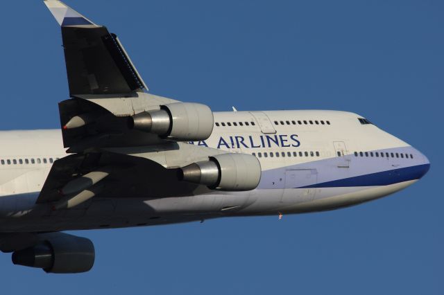 Boeing 747-400 —