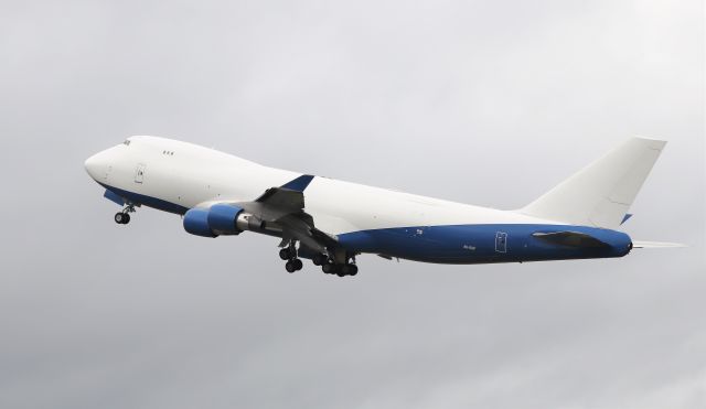 Boeing 747-400 (A6-GGP) - dubai air wing b747-412f a6-ggp dep shannon for stansted 10/11/20.