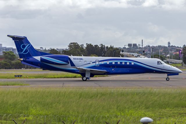 Embraer Legacy 600/650 (N888ML) - New Macau Landmark Management (N888ML) Embraer EMB-135BJ Legacy taxiing at Sydney Airport.