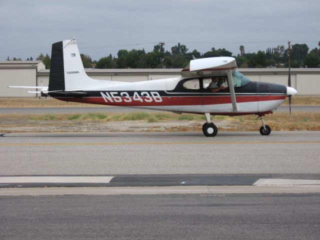 Cessna Skylane (N5343B) - Taxiing to RWY 24