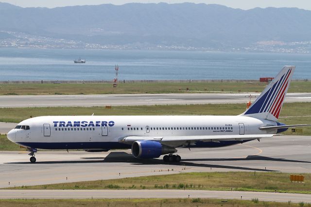 BOEING 767-300 (EI-UNA)