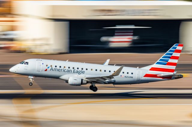 Embraer 175 (N252NN) - An Envoy Air ERJ175L landing at PHX on 2/28/23. Taken with a Canon R7 and Canon EF 100-400 L ii lens.