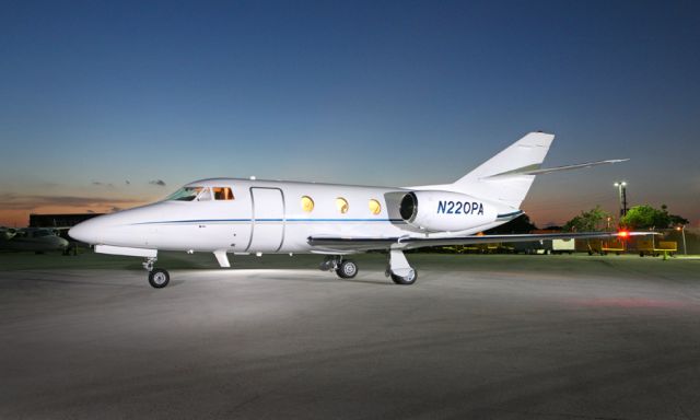 Dassault Falcon 10 (MJI22)