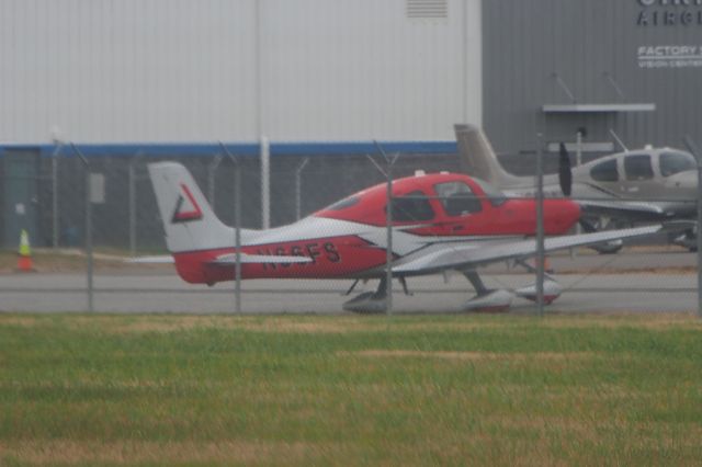 Cirrus SR-22 (N66FS)