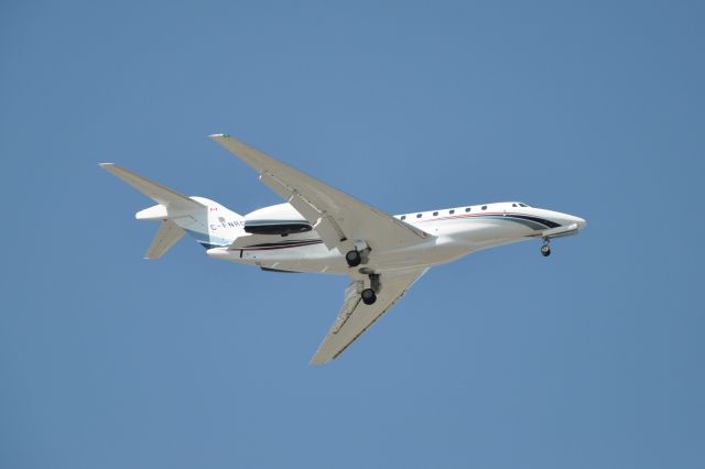 Cessna Citation X (C-FNRG) - on short final for 4L