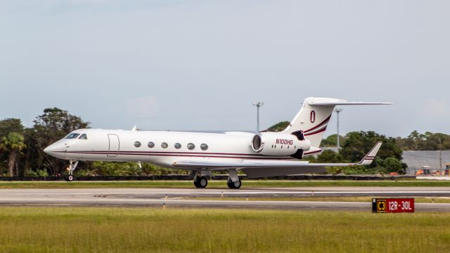 Gulfstream Aerospace Gulfstream V (N100HG) - GV touching down on 30L at KVRB