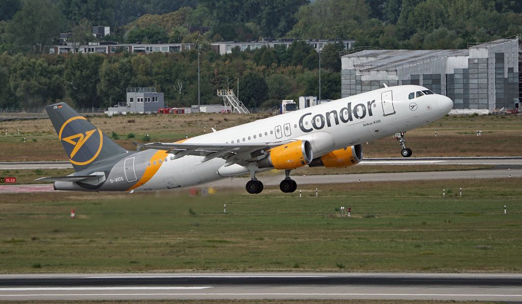 Airbus A320 (D-AICG) - take off at DUS/ EDDL, RWY05R