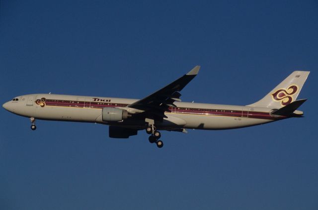Airbus A330-300 (HS-TED) - Final Approach to Narita Intl Airport Rwy34L on 1998/01/25