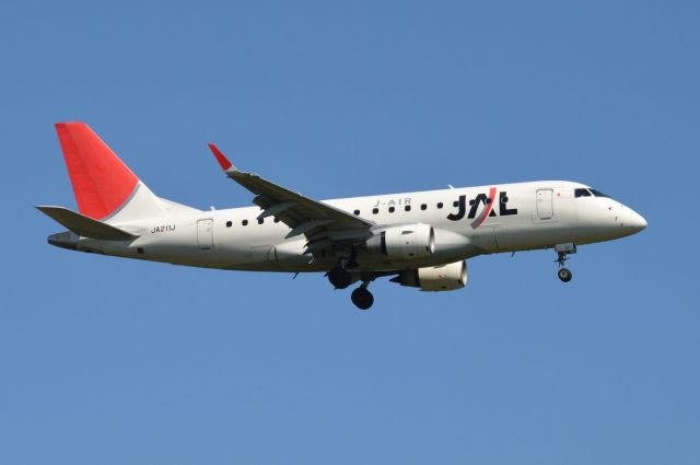 Embraer 170/175 (JA211J) - 2014-09-01