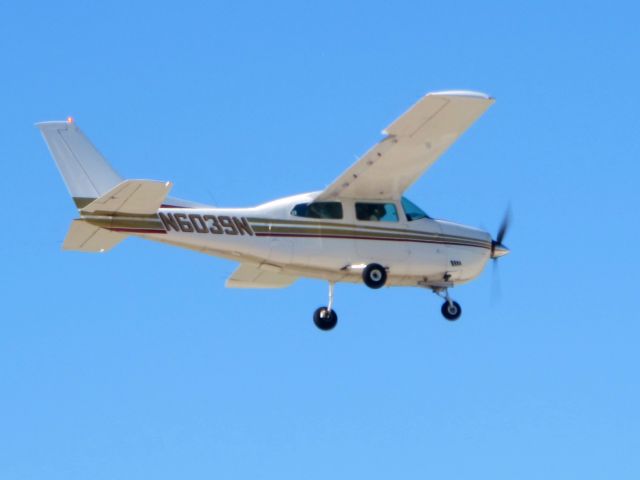 Cessna Centurion (N6039N) - Oshkosh 2013!