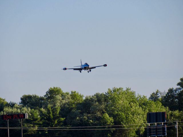 Lockheed T-33 Shooting Star (N133HH)