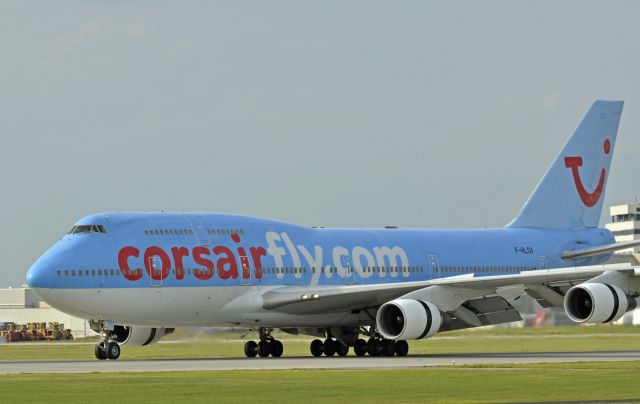 Boeing 747-400 (F-HLOV)