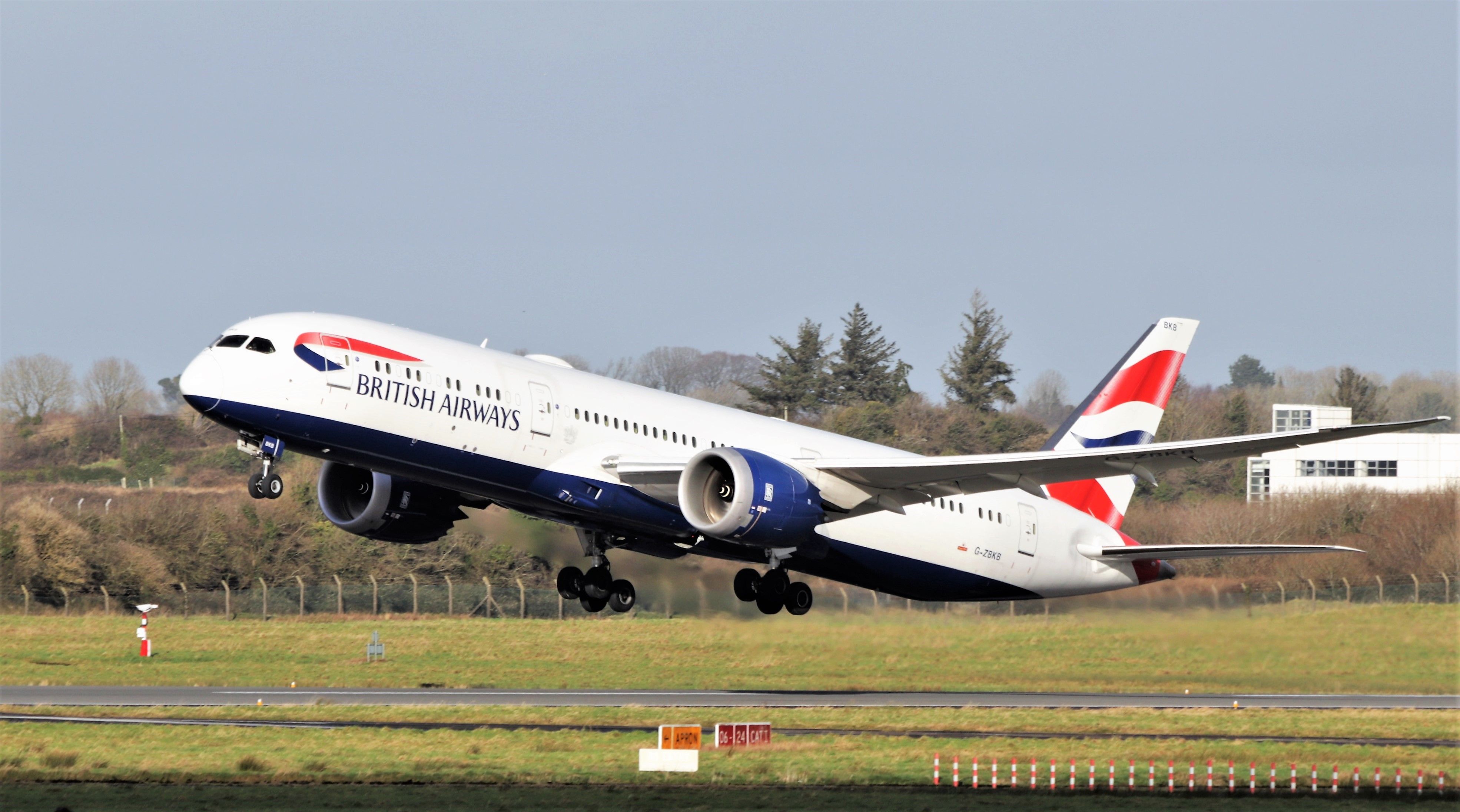 Boeing 787-9 Dreamliner (G-ZBKB) - british airways b787-9 dreamliner g-zbkb dep shannon for heathrow after a wing repaint by iac 29/1/21.