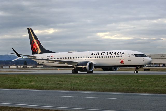 Boeing 737 MAX 8 (C-FSNQ) - MAX is back