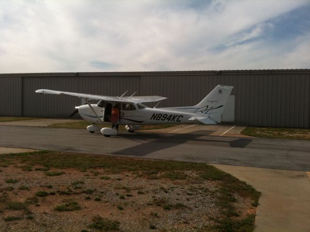 Cessna Skyhawk (N894KC)