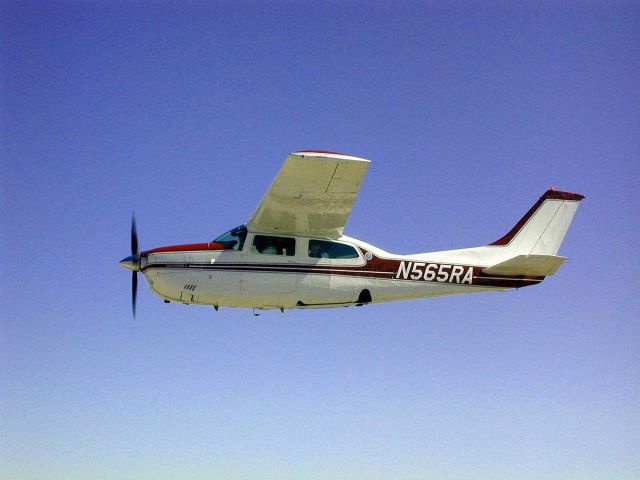 Cessna Centurion (N565RA)