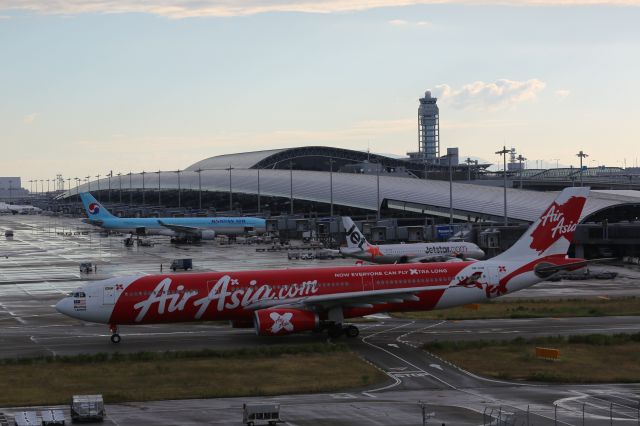 Airbus A330-300 (9M-XXB)