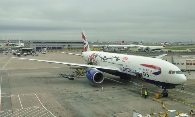 Boeing 777-200 (G-YMML) - British Airways Boeing 777-236(ER) G-YMML in London Heathrow 