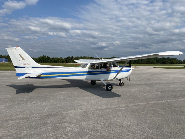 Cessna Skyhawk (N8299E) - Date Taken: September 17, 2022br /From the 2022 Lake Cumberland Air Show!