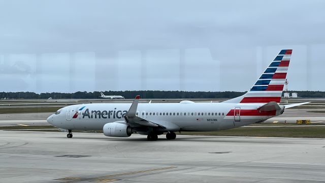 Boeing 737-800 (N892NN)