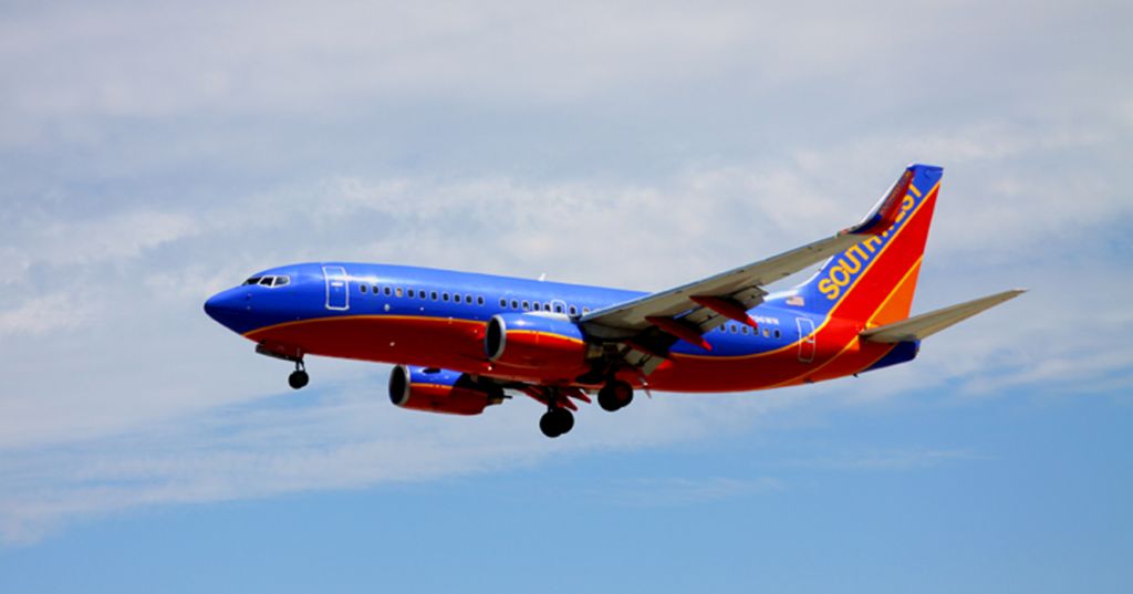 Boeing 737-700 (N296WN) - Landing 30L