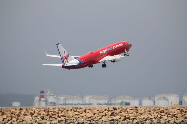 Boeing 737-800 (VH-YUI)