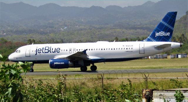 Airbus A320 (N565JB)